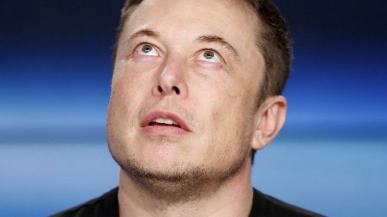 ¿Cómo comprar acciones de Tesla desde Perú?