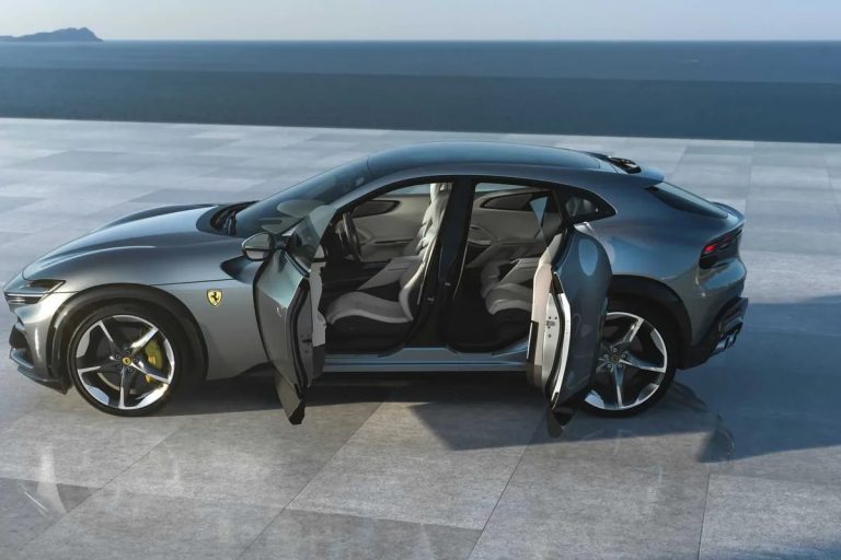 Ferrari presentó la primera SUV de su historia