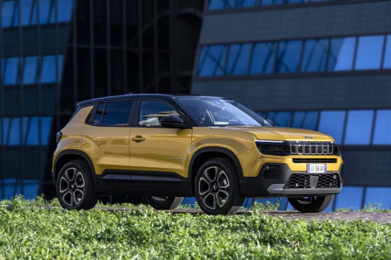 Jeep Avenger: todo lo que tienes que saber del SUV 100% eléctrico
