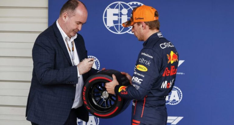 Verstappen, Pole en casa de Honda y va por el título; Sainz, tercero