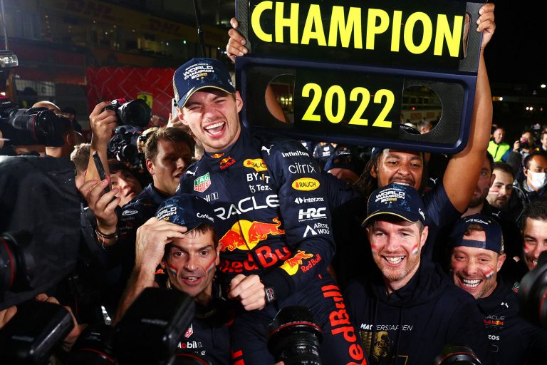 Max Verstappen Bi Campeón Mundial de Fórmula 1
