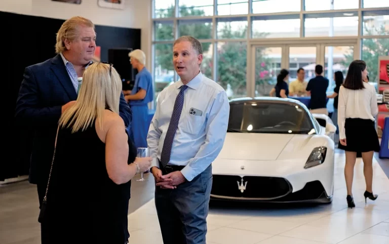 Helfman Maserati organiza una fiesta para mostrar Grecale