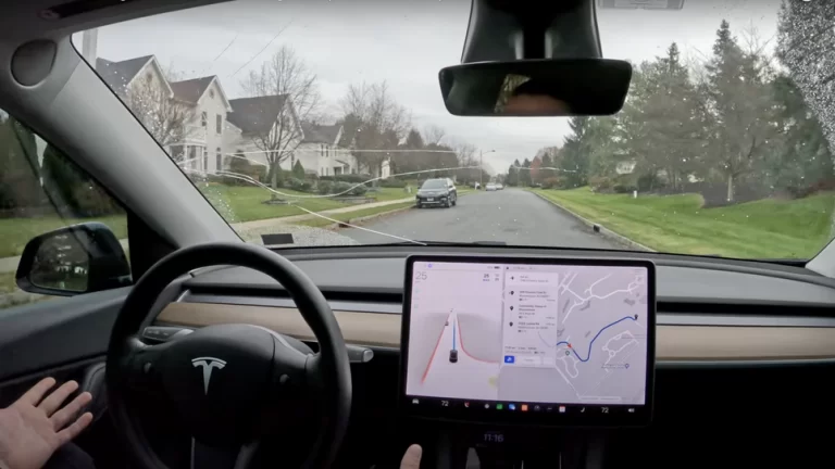 Tesla ‘Full Self Driving’ ahora está disponible para los conductores que no pasaron las pruebas de seguridad de Tesla