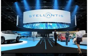 Stellantis ofrecerá una experiencia virtual de exhibición de automóviles para el Auto Show de Los Ángeles 2022