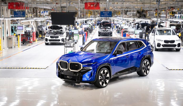 BMW XM irrumpe en el mercado: Comienza su producción en BMW Manufacturing