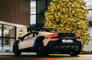 Automobili Lamborghini desea Felices Fiestas con un nuevo vídeo