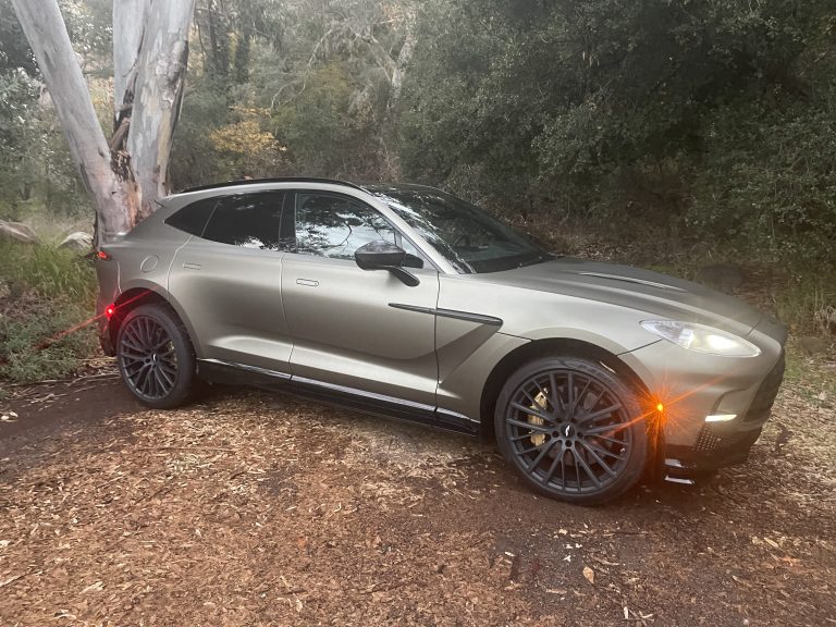Jorge Koechlin presenta review Aston Martin DBX 707