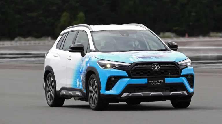 ¿Un regalo adelantado de Navidad?: un Corolla Cross reemplaza la gasolina con hidrógeno en el mismo motor