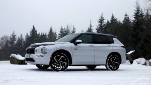 Primer manejo del Mitsubishi Outlander PHEV 2023: Territorio por defender