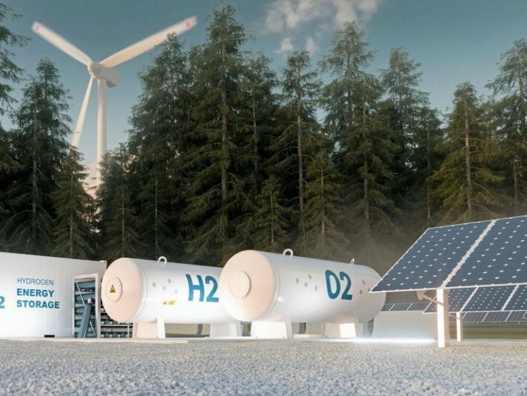 BMW instala parque solar, mientras busca hidrógeno verde
