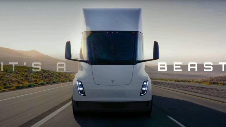 Tesla Semi truck con Jorge Koechlin la carga más potente del mundo