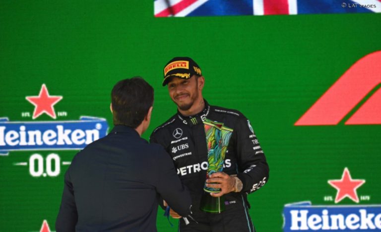 Juan Pablo Montoya cree que Lewis Hamilton mostrará una imagen distinta