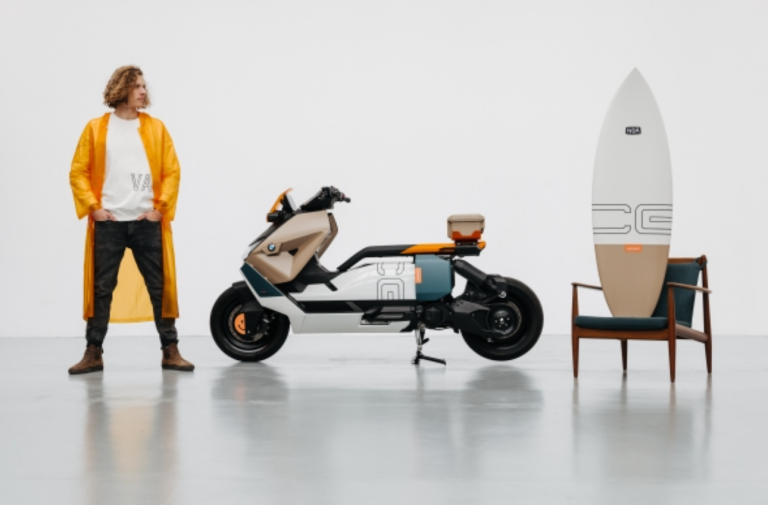 BMW Motorrad presents the BMW CE 04 Vagabund Moto Concept