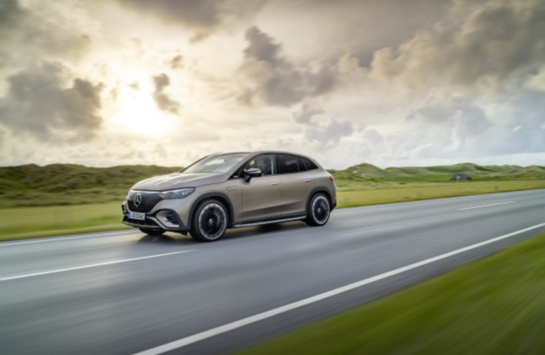 Mercedes-Benz USA anuncia precios y estructuras de empaque para el SUV EQE construido en Alabama