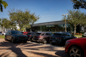 Genesis continúa su expansión minorista con la primera instalación independiente en Florida