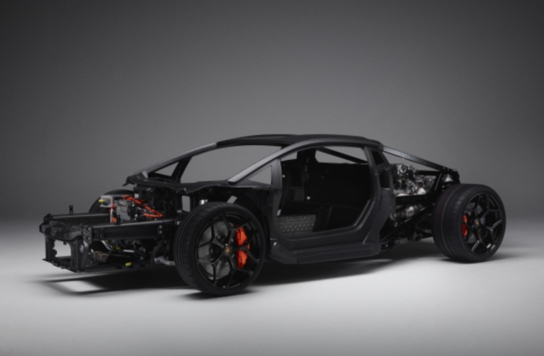 Lamborghini LB744 – La fuerza de la ligereza