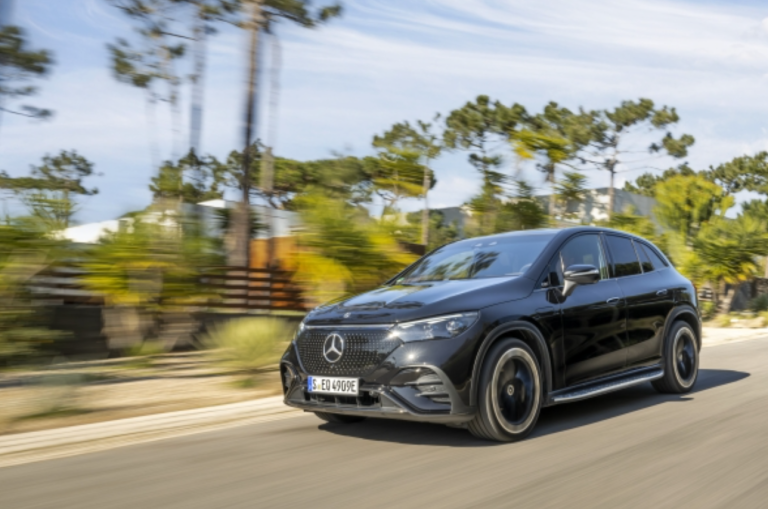 Mercedes-Benz USA anuncia actualización bajo demanda de aceleración de rendimiento para clientes de EQE y EQS
