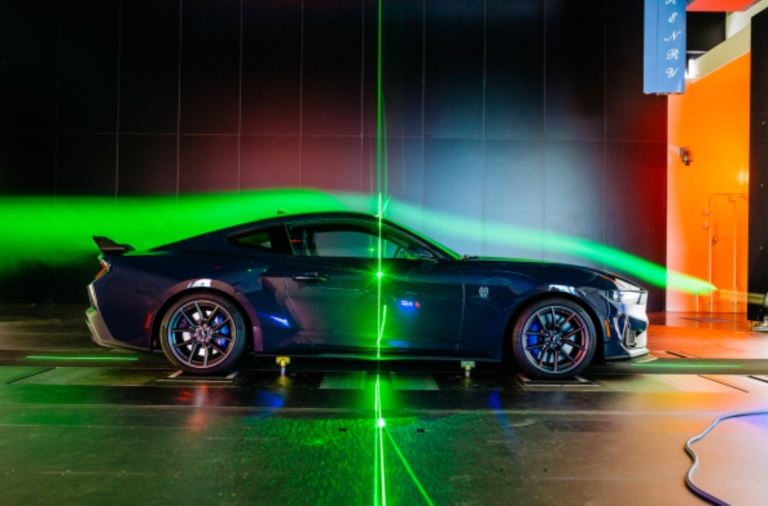 La caminadora de túnel de viento de 200 MPH ayudó a diseñar el Ford Mustang más aerodinámico