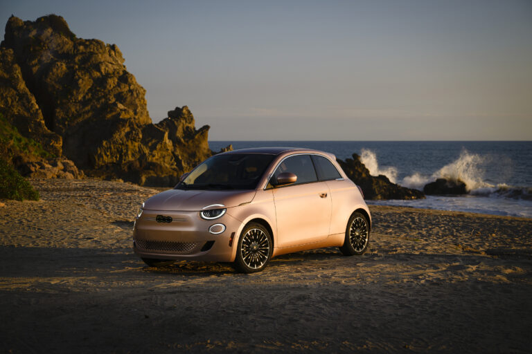 El siguiente lanzamiento del Fiat 500e: está ‘Inspirado en la música’ e ‘Inspirado en la belleza’