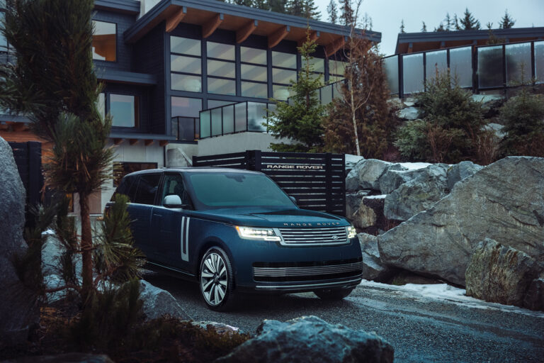 Range Rover SV Arete Edition debuta en Whistler