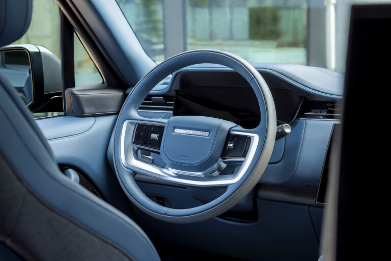 Range Rover SV Arete Edition debuta en Whistler