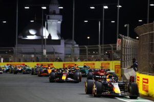 Red Bull domina en Arabia Saudita: Verstappen y Pérez consiguen un nuevo 1-2