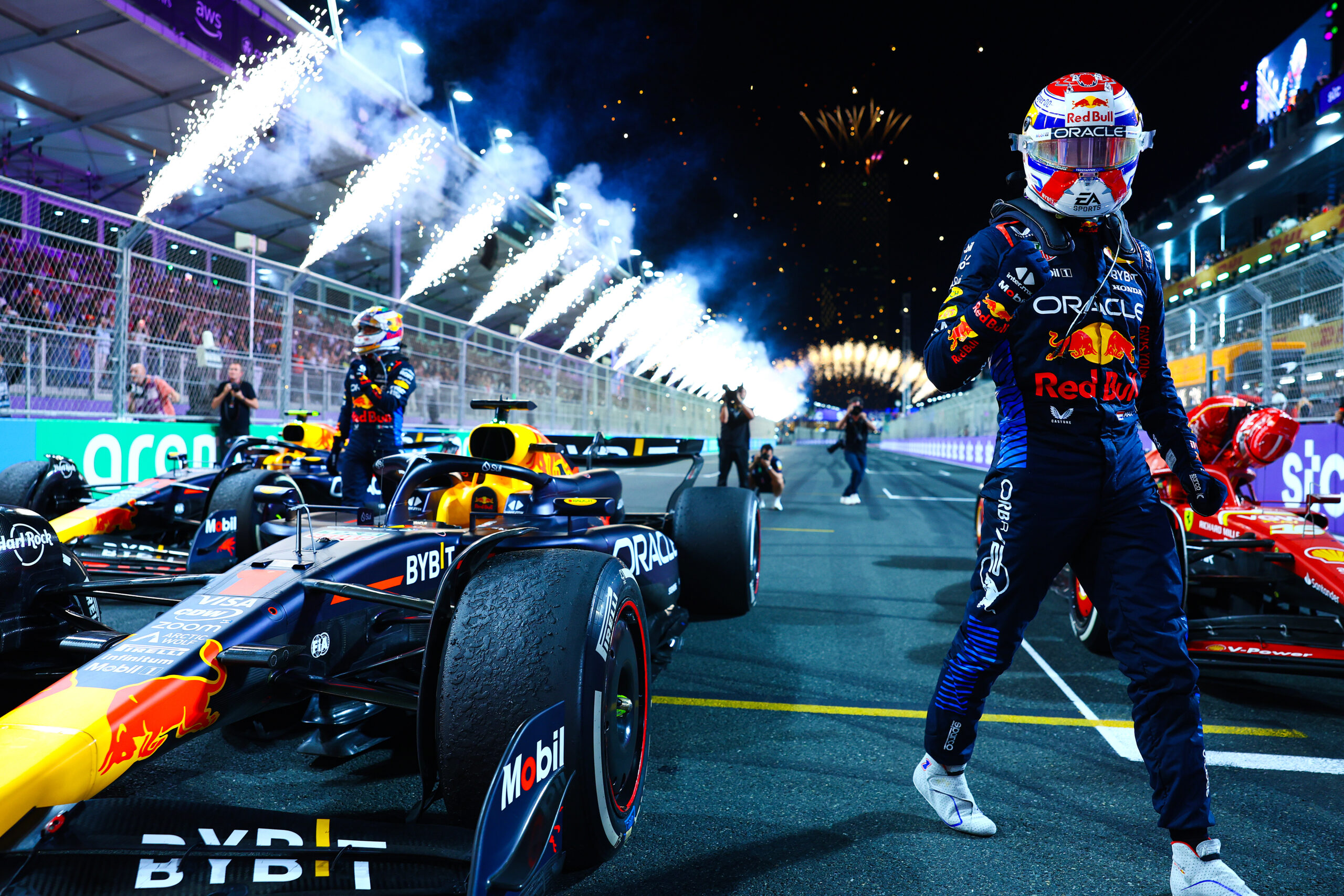 Red Bull domina en Arabia Saudita: Verstappen y Pérez consiguen un nuevo 1-2