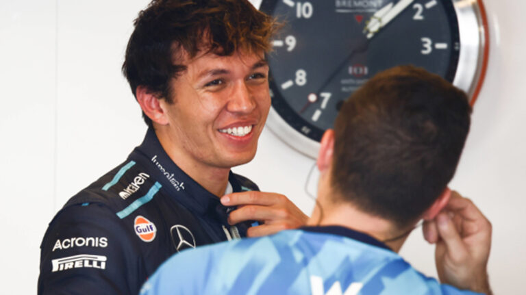 Williams, sigue adelante mientras Alex Albon admite haber tenido «charlas generales» con varios equipos.