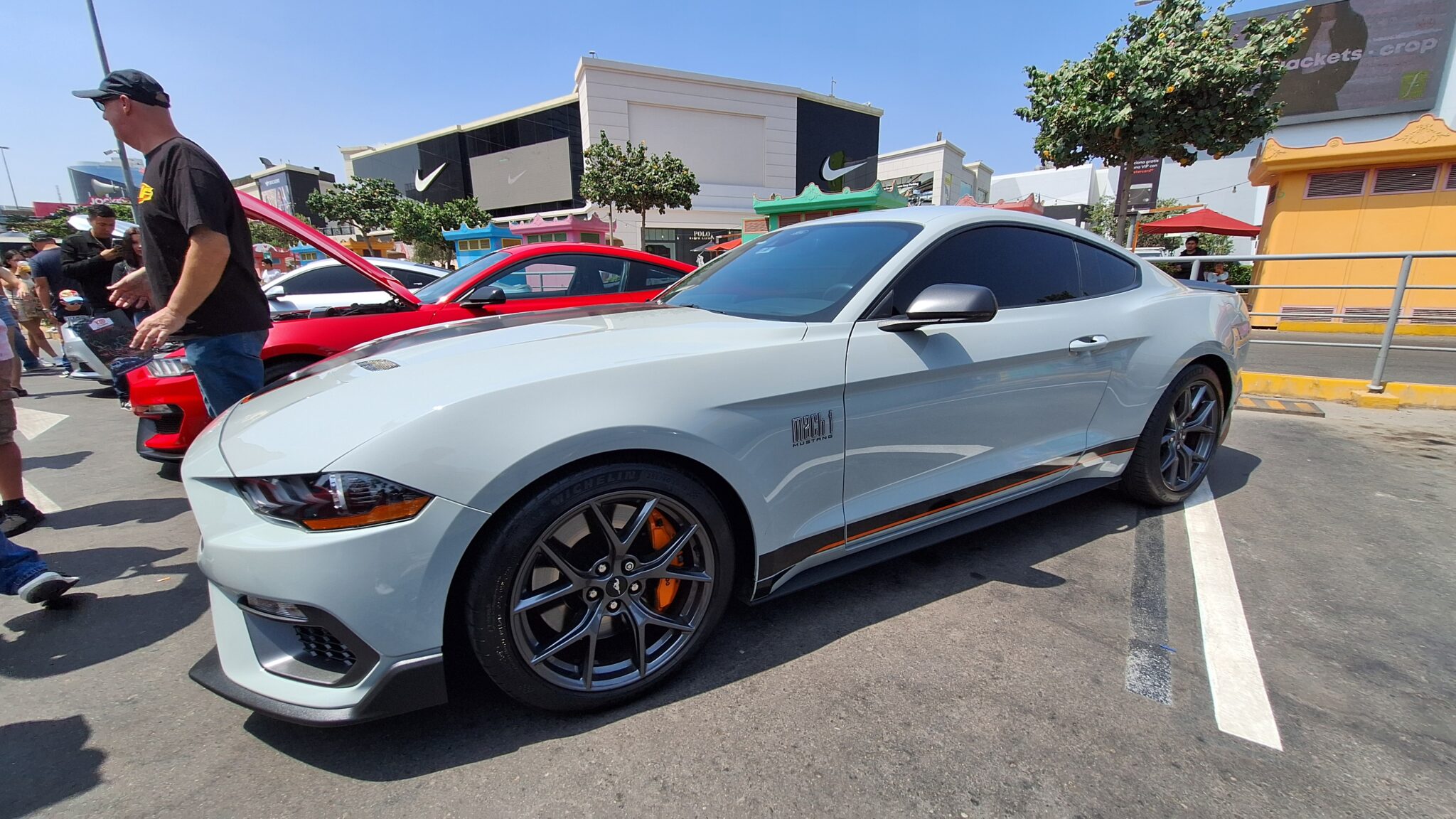 El Mustang Club Perú celebró a lo grande el 60° aniversario del Mustang en el Jockey Plaza