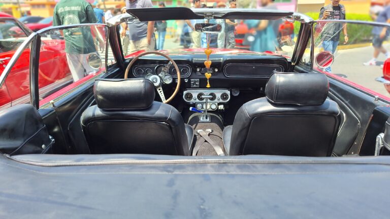 El Mustang Club Perú celebró a lo grande el 60° aniversario del Mustang en el Jockey Plaza