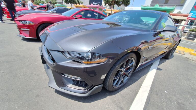 El Mustang Club Perú celebró a lo grande el 60° aniversario del Mustang en el Jockey Plaza