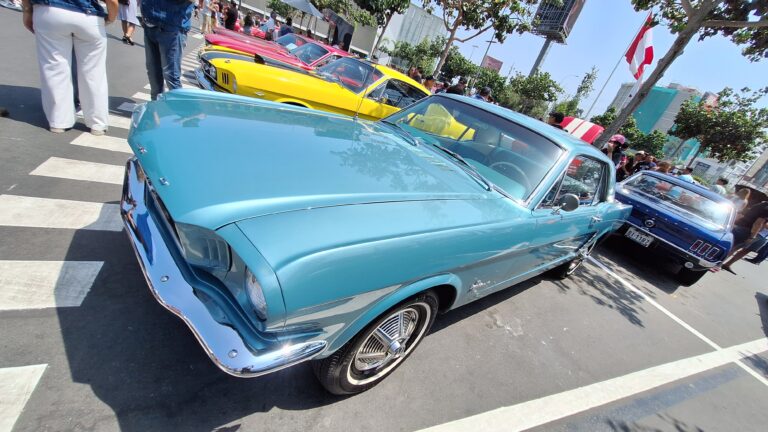 El Mustang Club Perú celebró a lo grande el 60° aniversario del Mustang en el Jockey Plaza