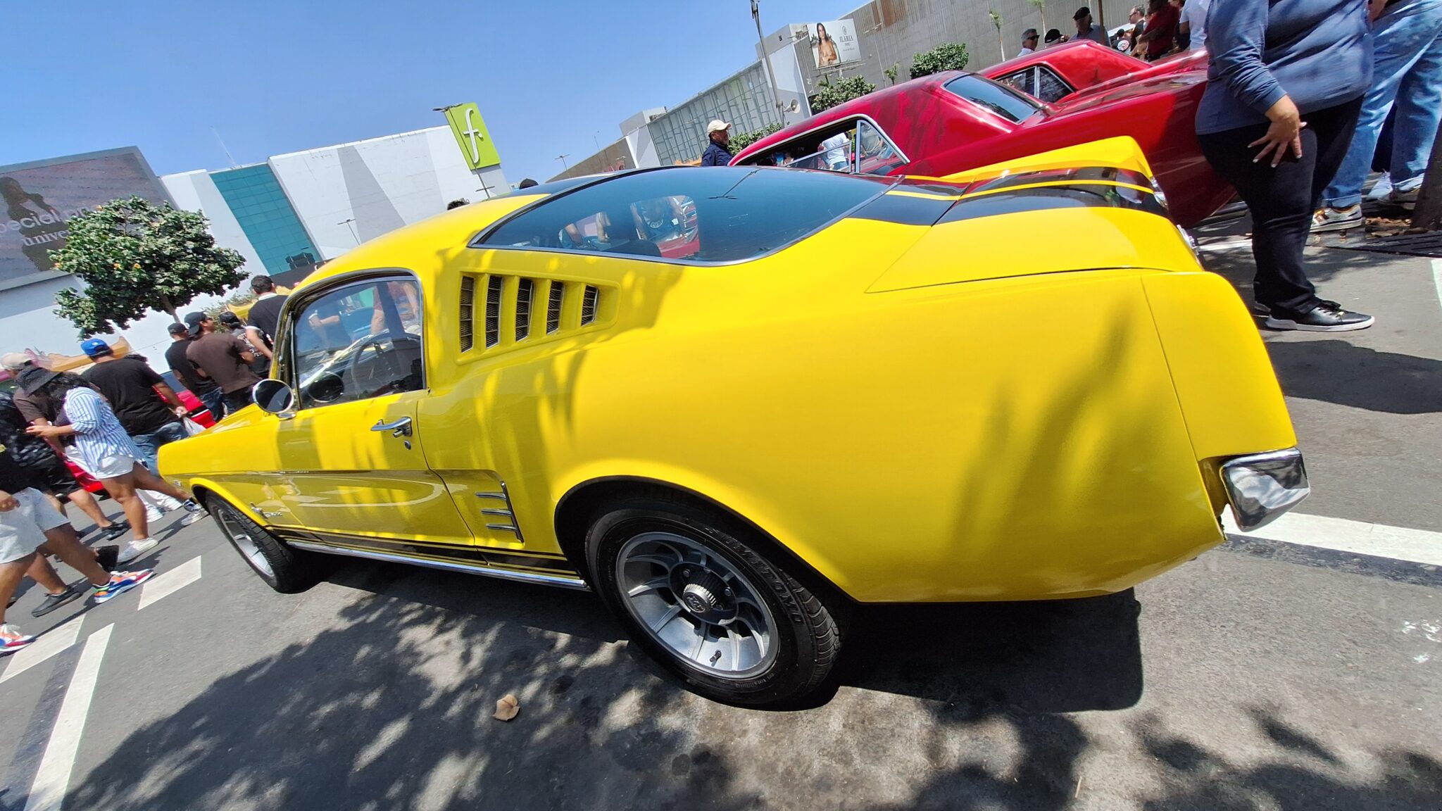 El Mustang Club Perú celebró a lo grande el 60° aniversario del Mustang en el Jockey Plaza