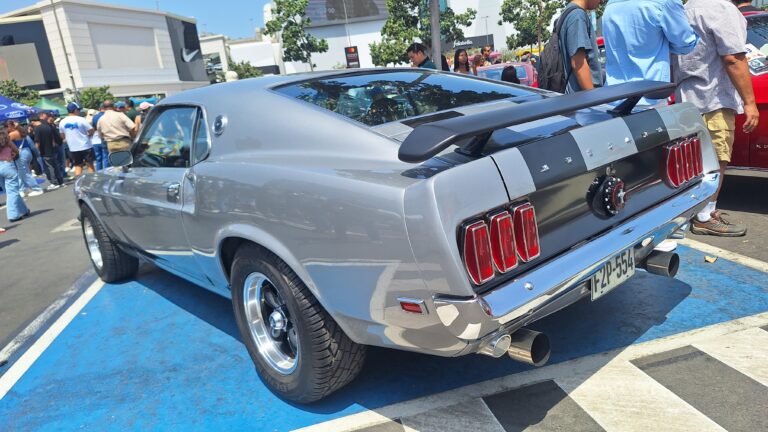 El Mustang Club Perú celebró a lo grande el 60° aniversario del Mustang en el Jockey Plaza