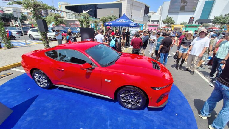 El Mustang Club Perú celebró a lo grande el 60° aniversario del Mustang en el Jockey Plaza