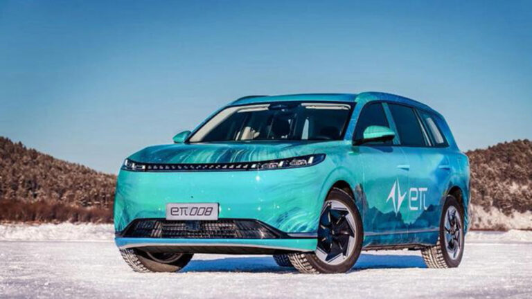 Dongfeng eπ 008 debutará en el Salón del Automóvil de Beijing a finales de abril