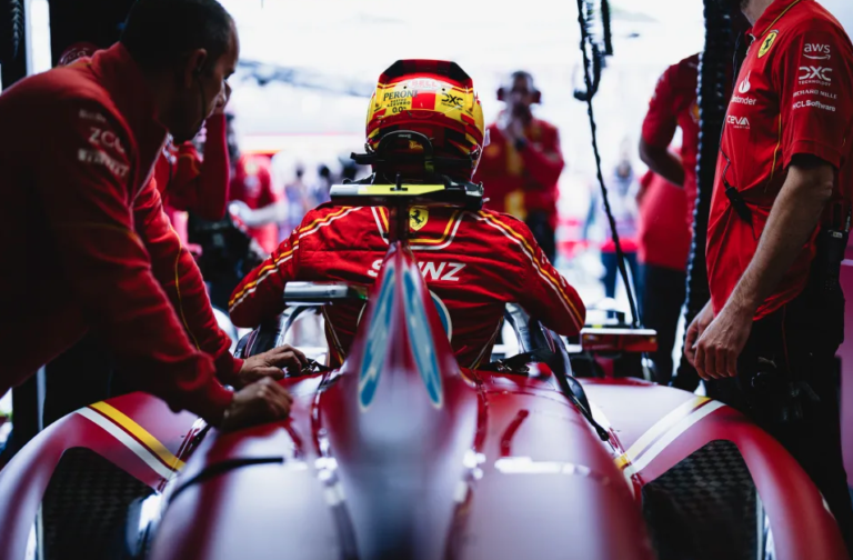 Las opciones en la parrilla empiezan a agotarse y Carlos Sainz tiene que decidir pronto su futuro en la F1