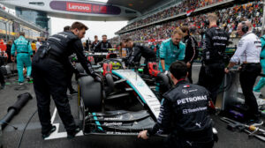 Toto Wolff se apresura a defender a Lewis Hamilton en un controvertido choque en pista con Lance Stroll