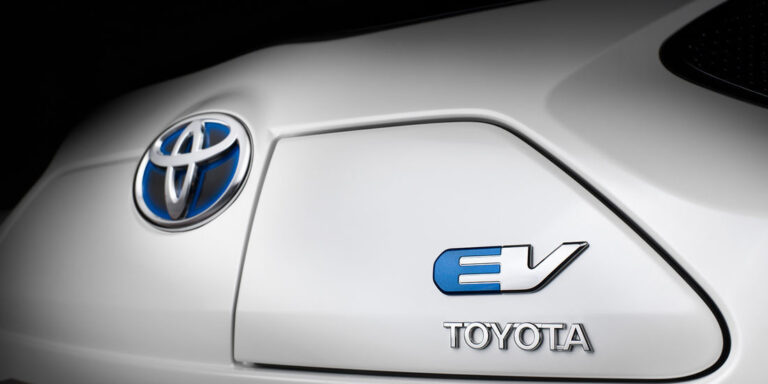 Toyota planea utilizar la plataforma híbrida enchufable DM-i de BYD