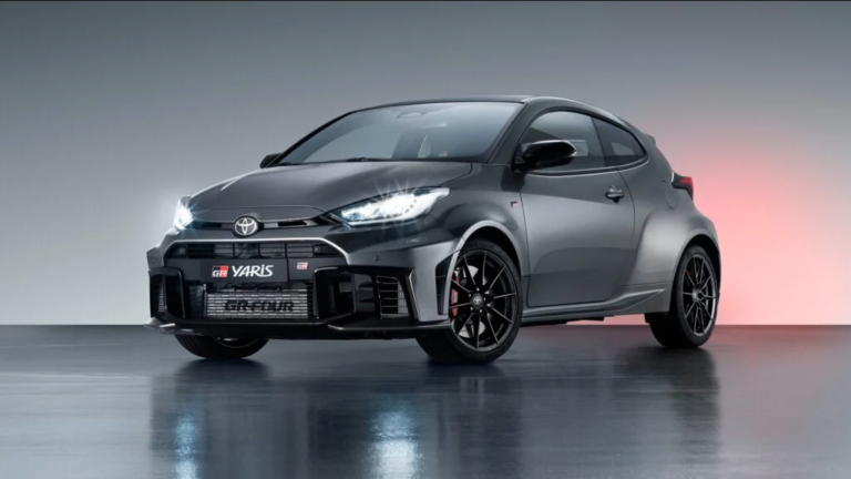 ¿Toyota seguirá fabricando autos deportivos con motores a combustión?