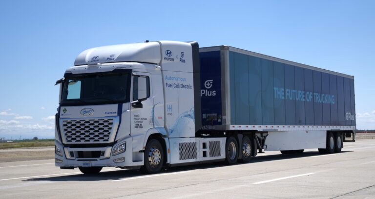 Hyundai Motor y Plus anuncian colaboración para probar el primer camión de hidrógeno autónomo en EE. UU.