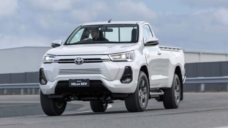 La versión eléctrica de la Toyota Hilux entrará a la línea de producción en Tailandia.
