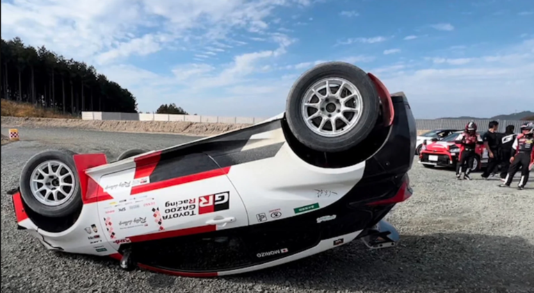 El presidente de Toyota, Akio Toyoda, volcó un auto de rally GR Yaris durante las pruebas I+D en Shimoyama