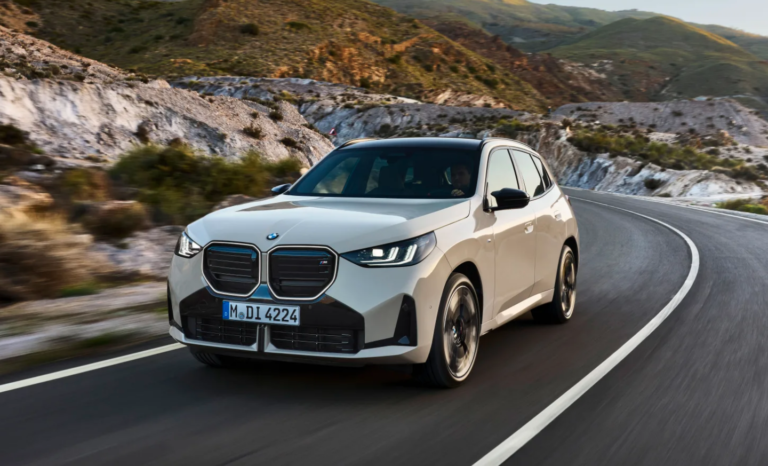 El BMW X3 2025 estrena un nuevo diseño audaz y atrevido para la próxima generación