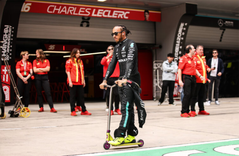 ¿Un contrato de tres años para Lewis Hamilton en Ferrari?