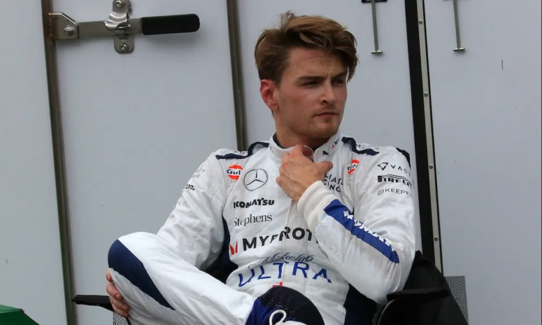 Williams ‘evalúa continuamente’ reemplazar a Sargeant a mitad de temporada