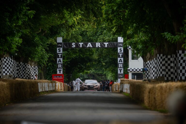 El Hispano Suiza Carmen Sagrera brilló en su dinámico debut en el Festival de la Velocidad de Goodwood