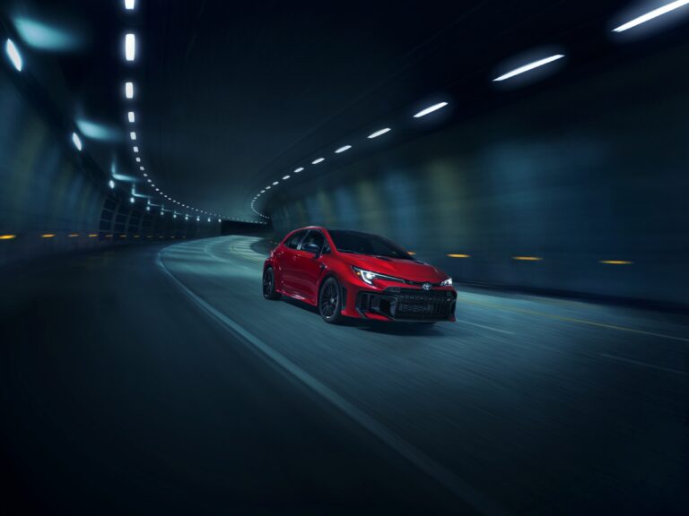 La gama GR se calienta con la nueva opción de transmisión automática directa en el GR Corolla de Toyota