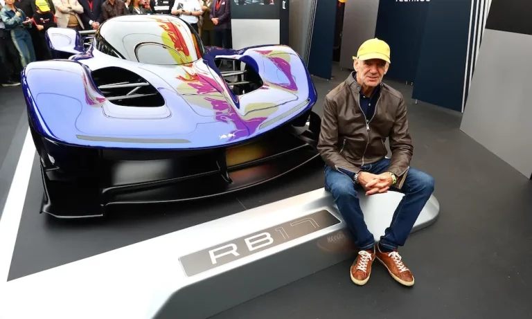 Adrian Newey no sigue los rumores sobre sus futuros movimientos y piensa solo en el RB17