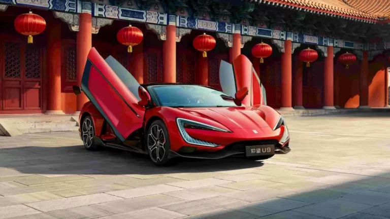 BYD desafía a Ferrari y Lamborghini con el nuevo YANGWANG U9 de 1,200 HP